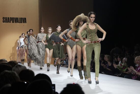 Shapovalova fashion show "Victory No. 22"