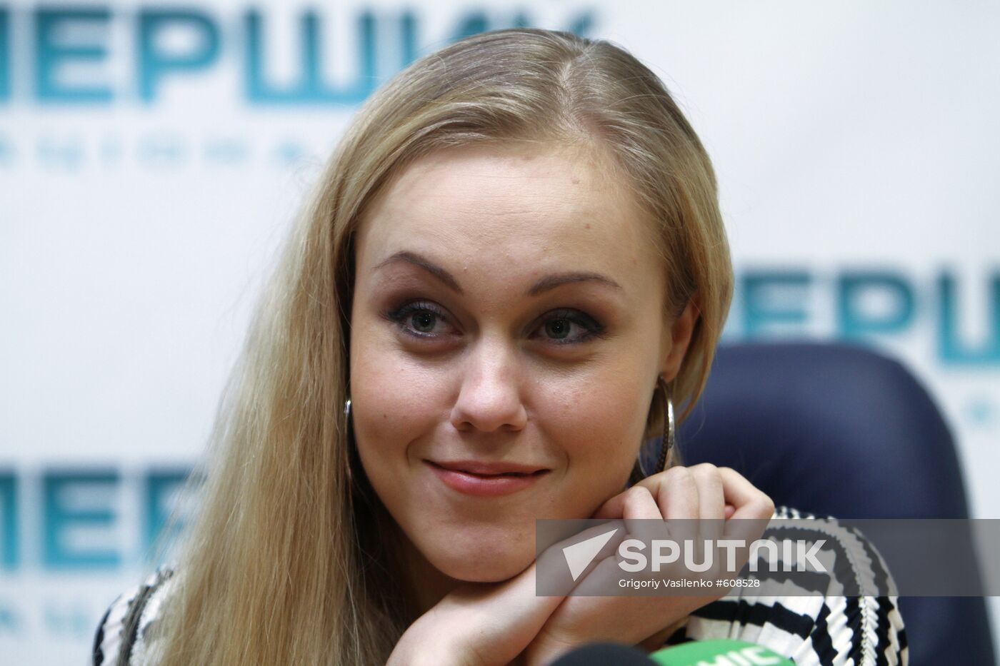 Singer Olena Kucher (Alyosha)