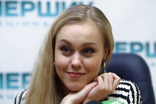 Singer Olena Kucher (Alyosha)