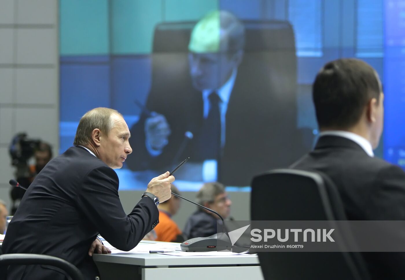 Vladimir Putin chairs Emergency Situations Commission