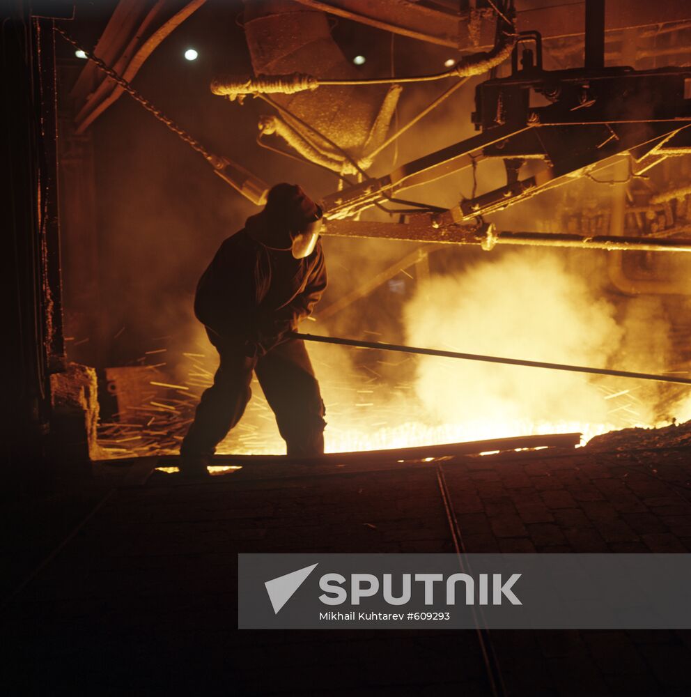 Casting iron in blast-furnace plant