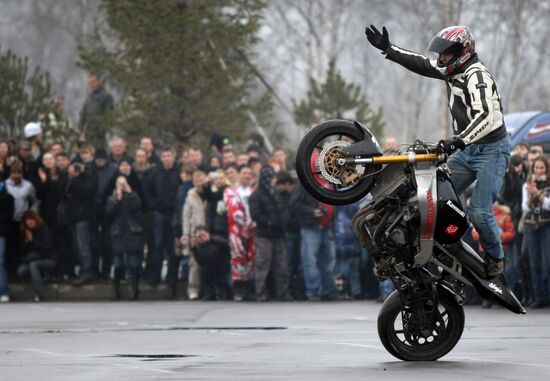 Bike riders compete at motorcycle stunt riding contest