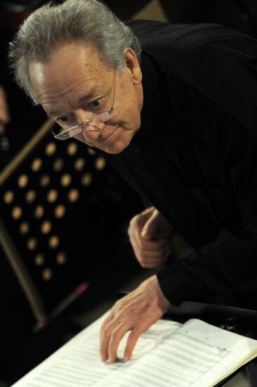 Yury Temirkanov