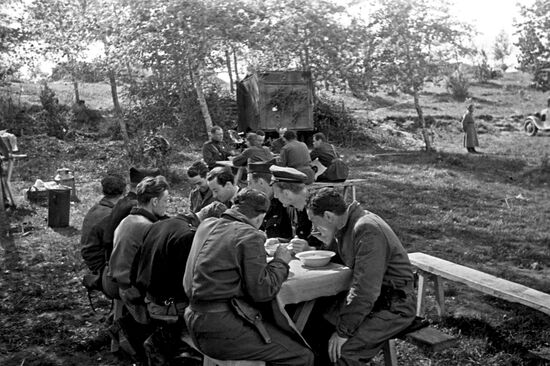 Soviet pilots and French pilots of Normandy-Neman