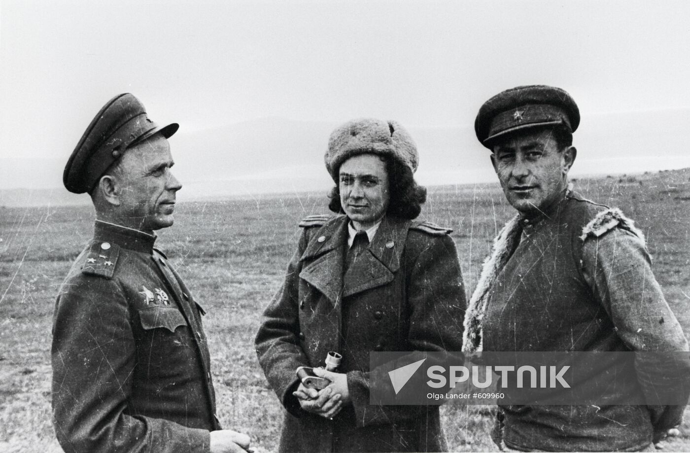War press photographers Olga Lander and Max Redkin