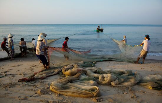 Fishermen on Mui Ne coast