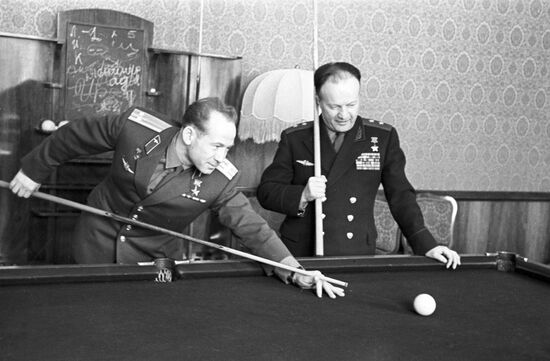 Cosmonaut Alexei Leonov and Lieutenant General Nikolai Kamanin