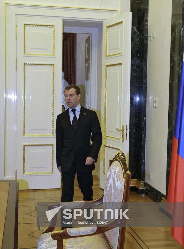Dmitry Medvedev holds emergency meeting