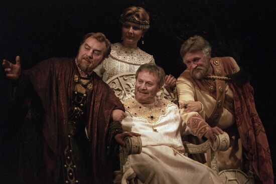 Actors with State Academic Maly Theater of Russia