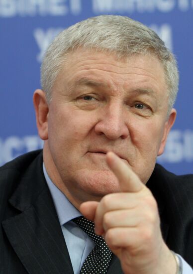 Ukrainian Defense Minister Mikhail Yezhel at news conference