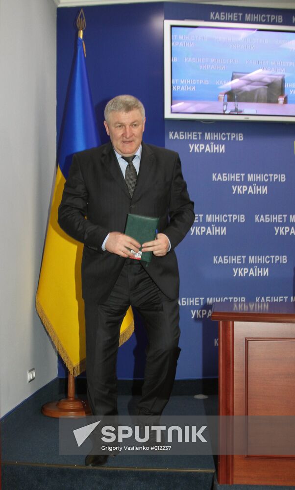 Ukrainian Defense Minister Mikhail Yezhel at news conference