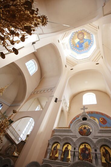 Church on Blood, Upper Side Altar