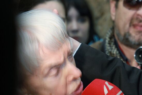 Man punches human rights activist Lyudmila Alekseyeva