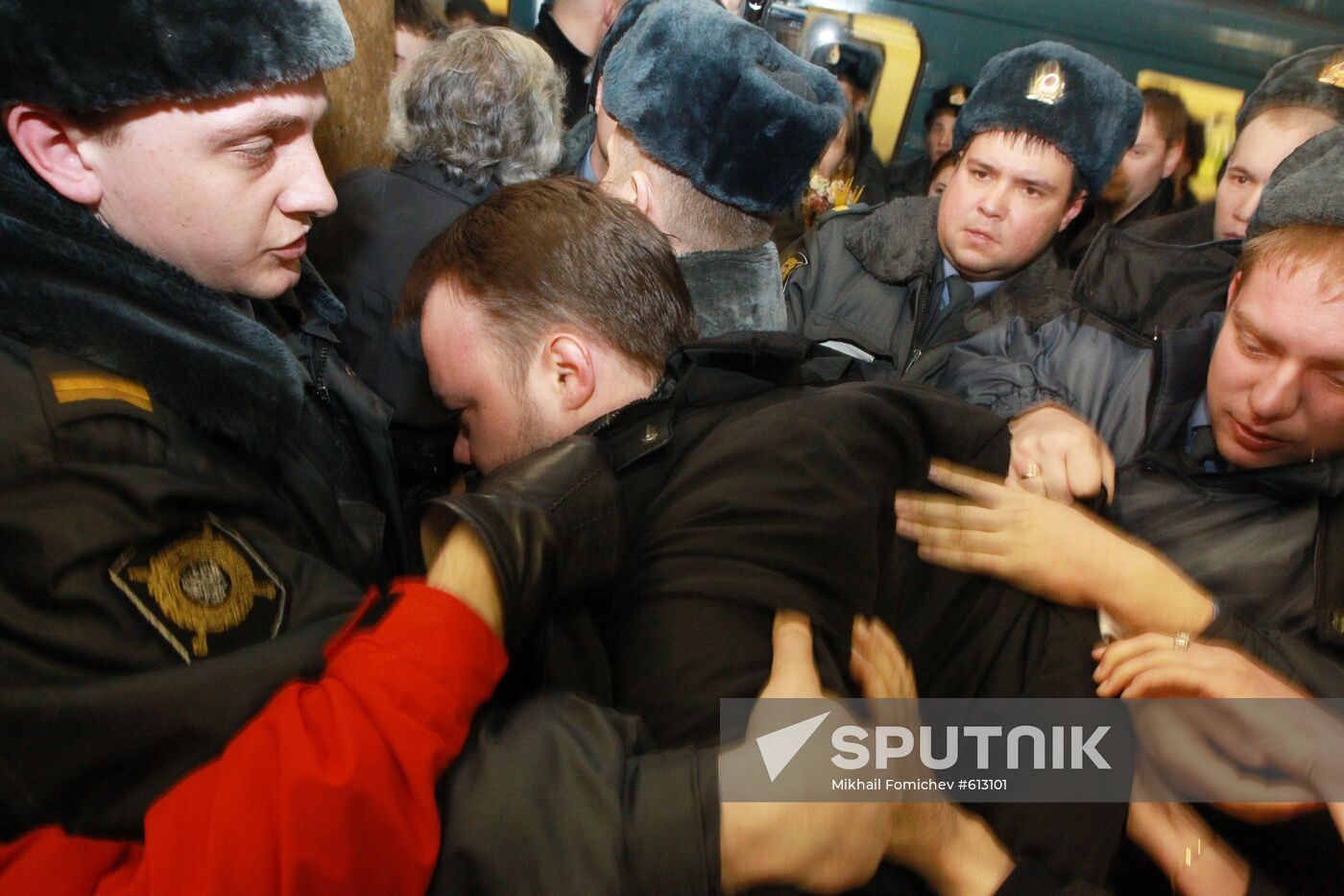 Man punches human rights activist Lyudmila Alekseyeva