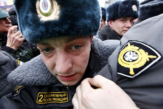 Police cordon off Moscow's Triumfalnaya Square