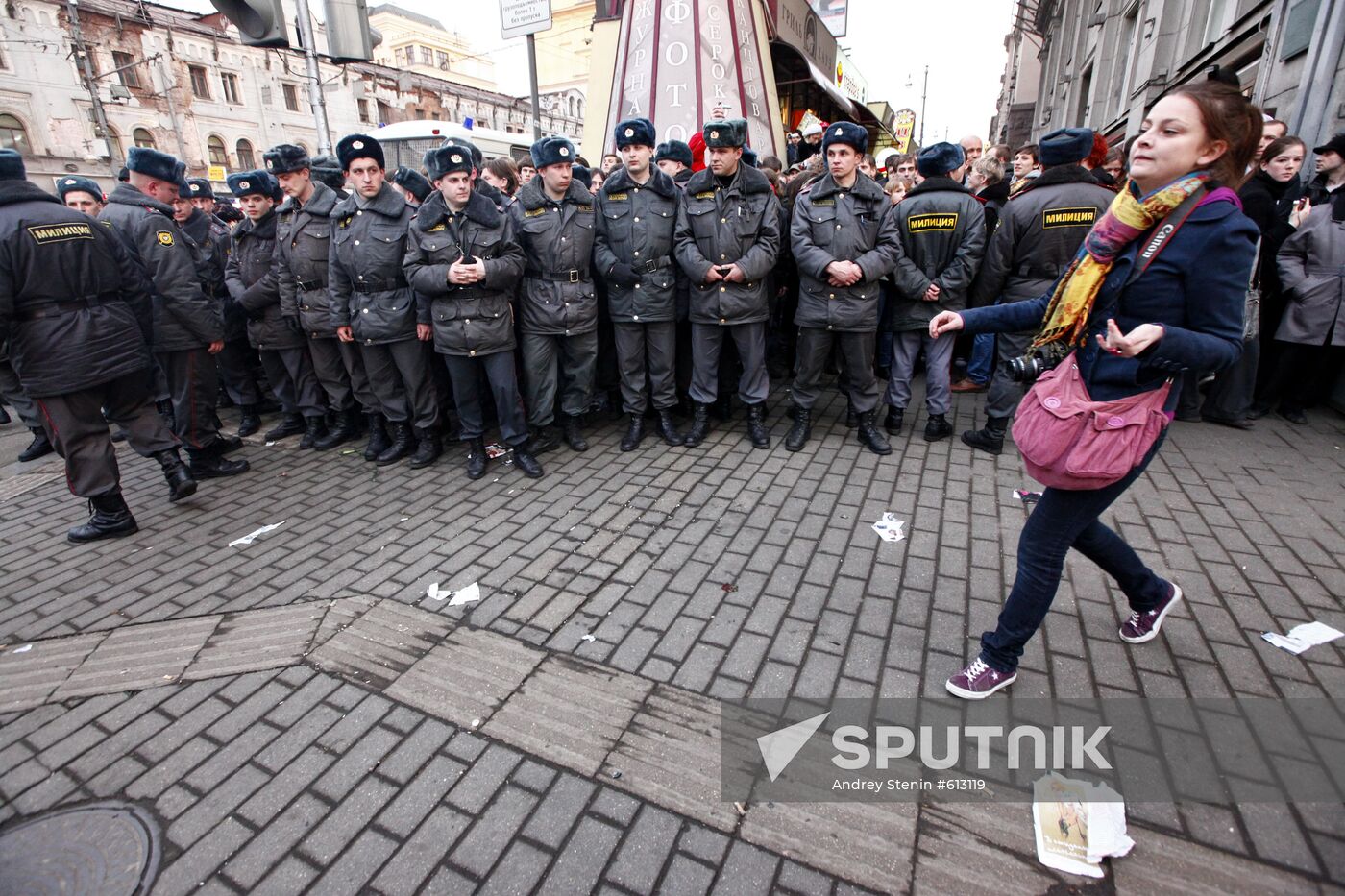 Police cordon off Moscow's Triumfalnaya Square