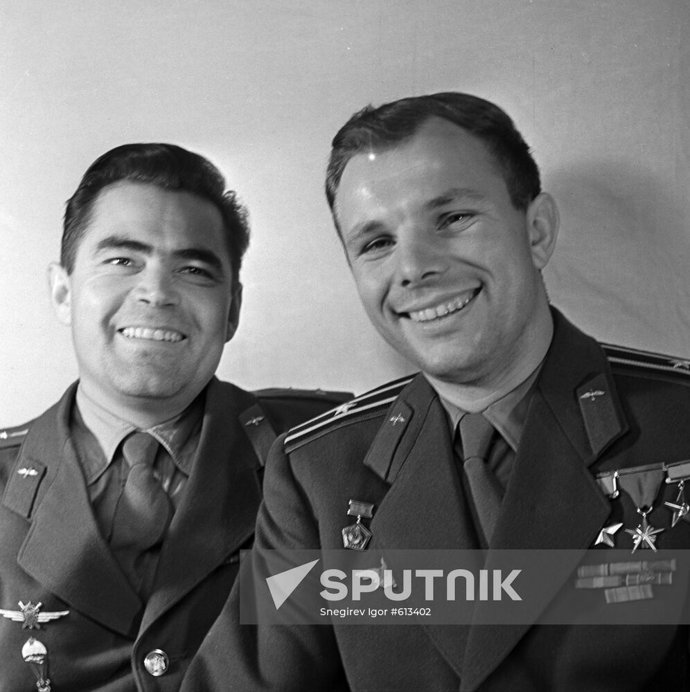 Andriyan Nikolaev and Yuri Gagarin