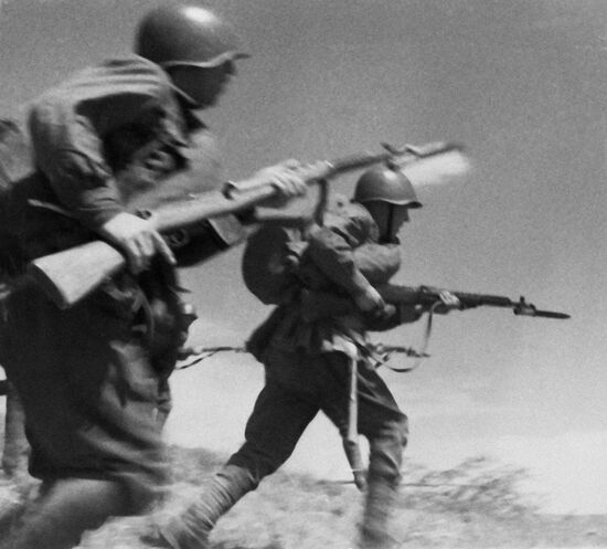 Red Army men attacking