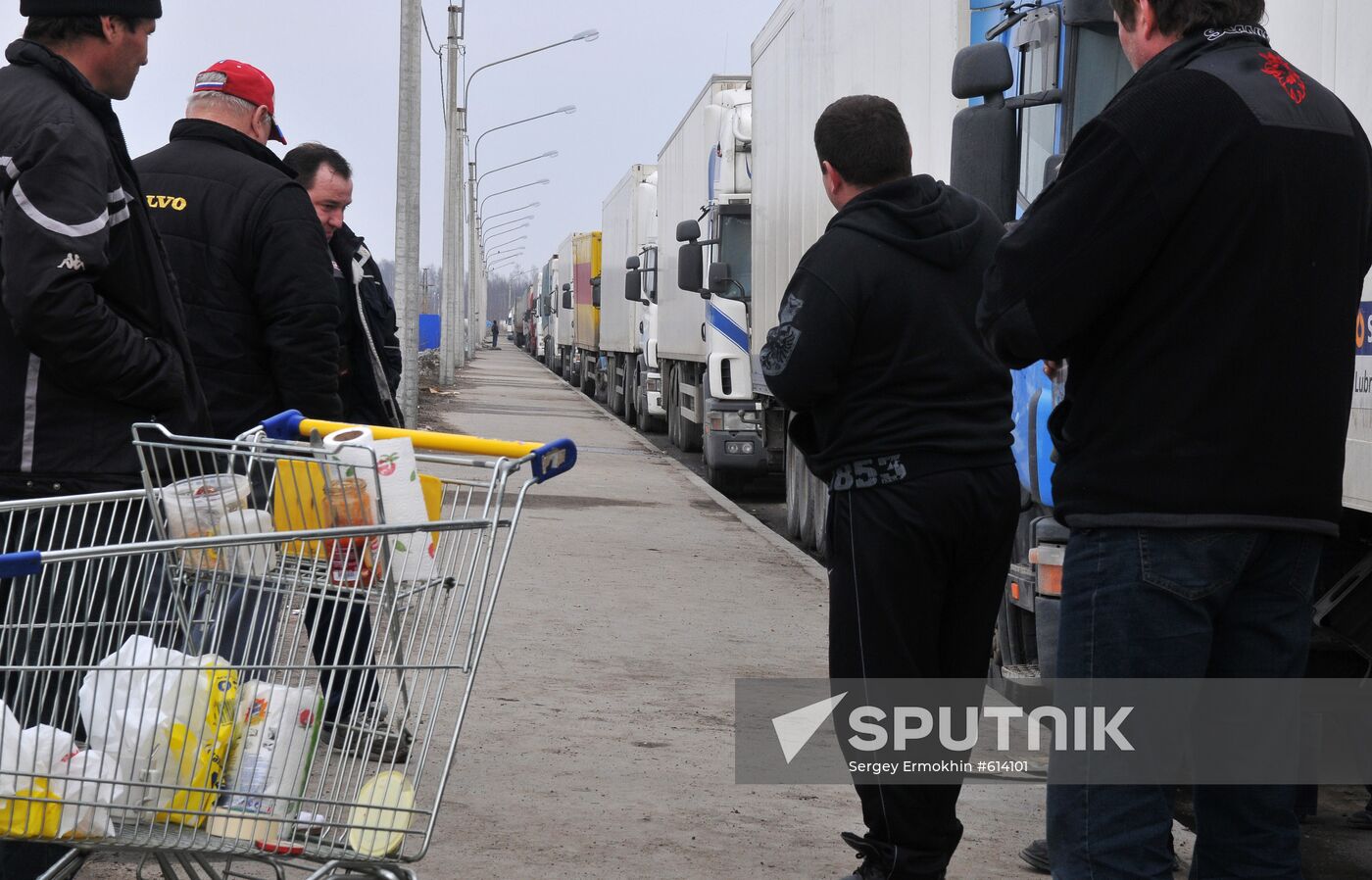 Commercial trucks form many-kilometer-long jam in Shushary