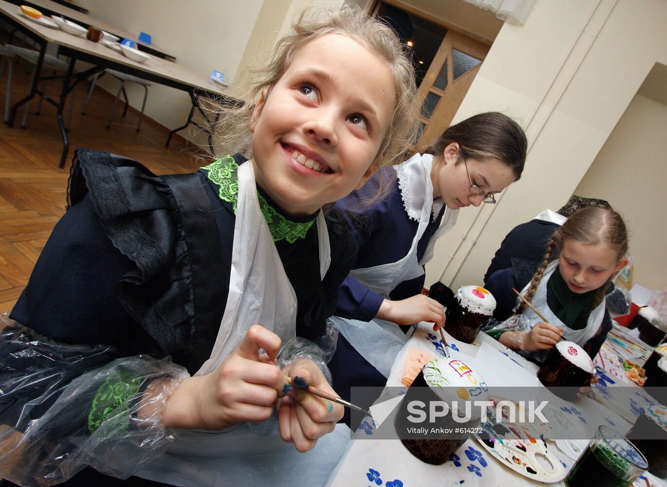 Baking Easter cakes at orthodox gymnaisum in Vladivostok