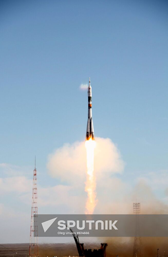 Soyuz TMA-18 launched