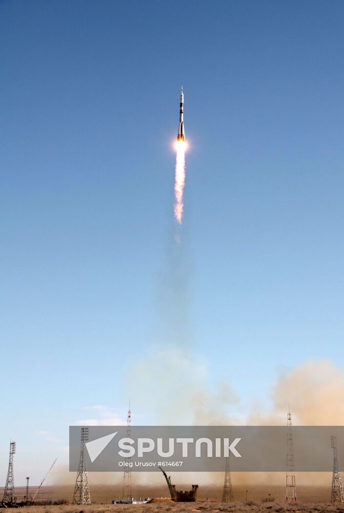 Soyuz TMA-18 launched