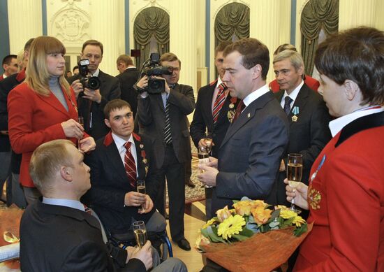 Dmitry Medvedev awards Paralympians