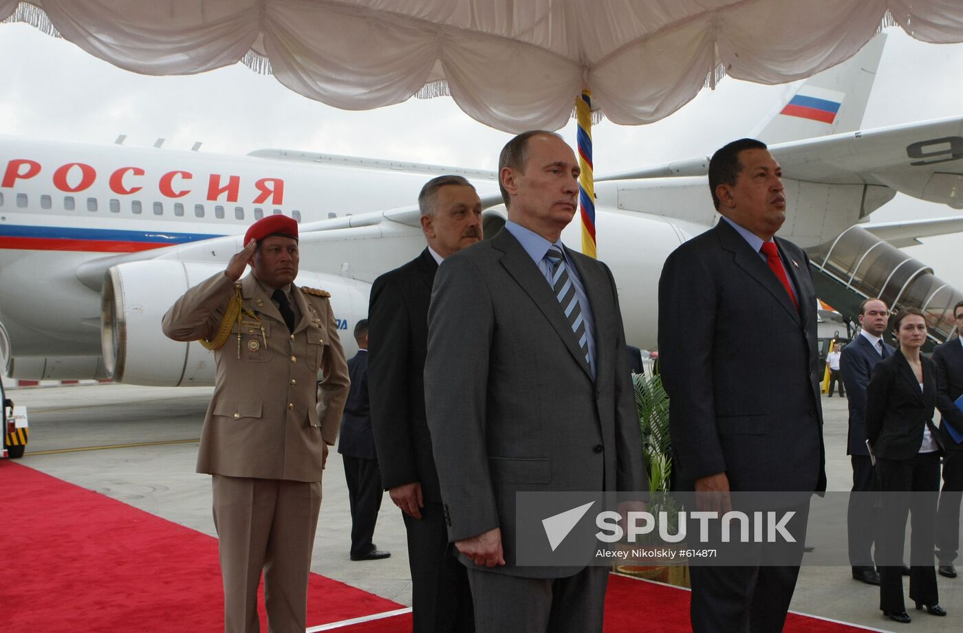 Vladimir Putin visits Venezuela