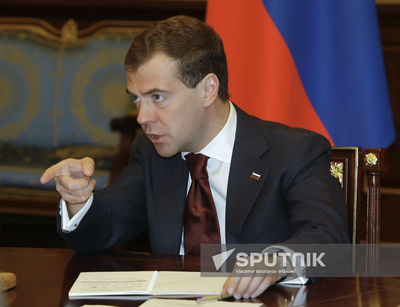 President Medvedev meets Duma factions leaders