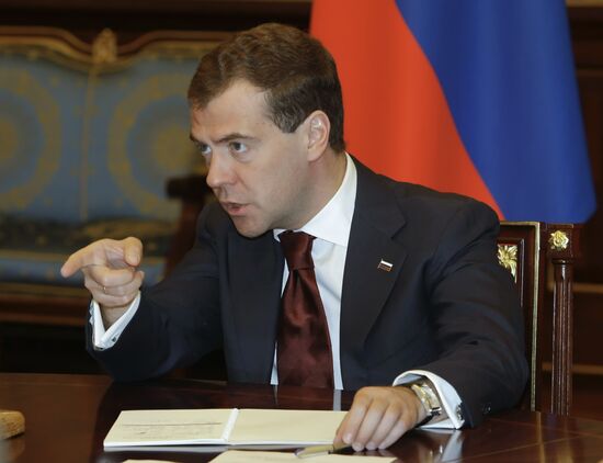 President Medvedev meets Duma factions leaders