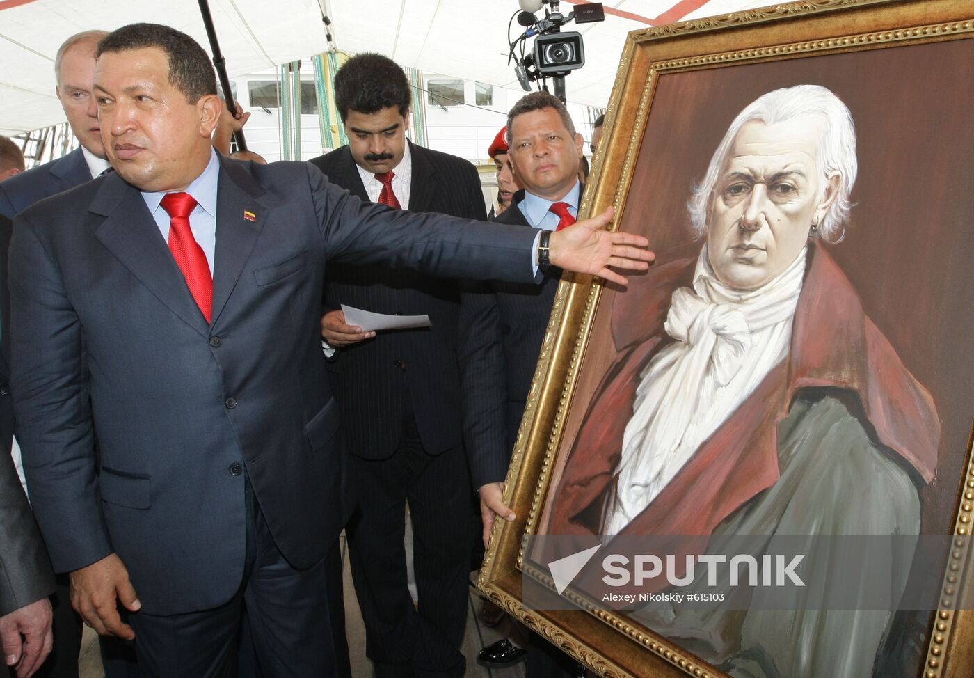 Putin, Chavez aboard "Kruzenshtern" bark
