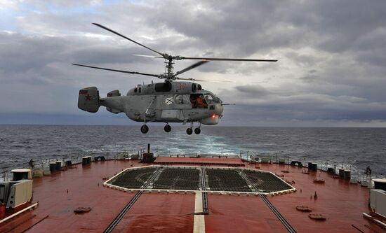 Welfare of Pyotr Veliky missile cruiser crew