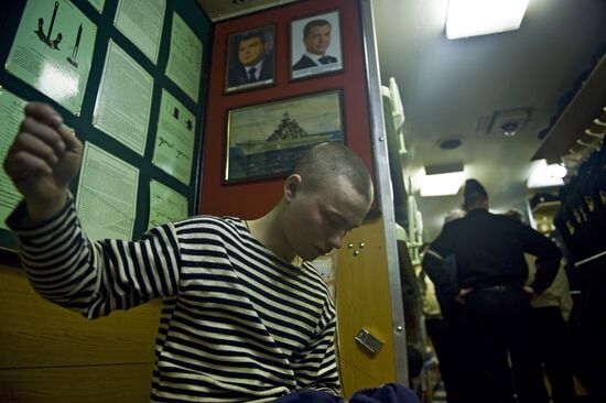 Welfare of Pyotr Veliky missile cruiser crew