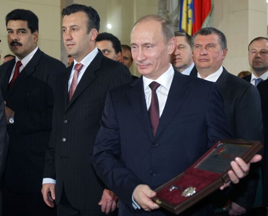 Welcome ceremony for Prime Minister Vladimir Putin in Caracas