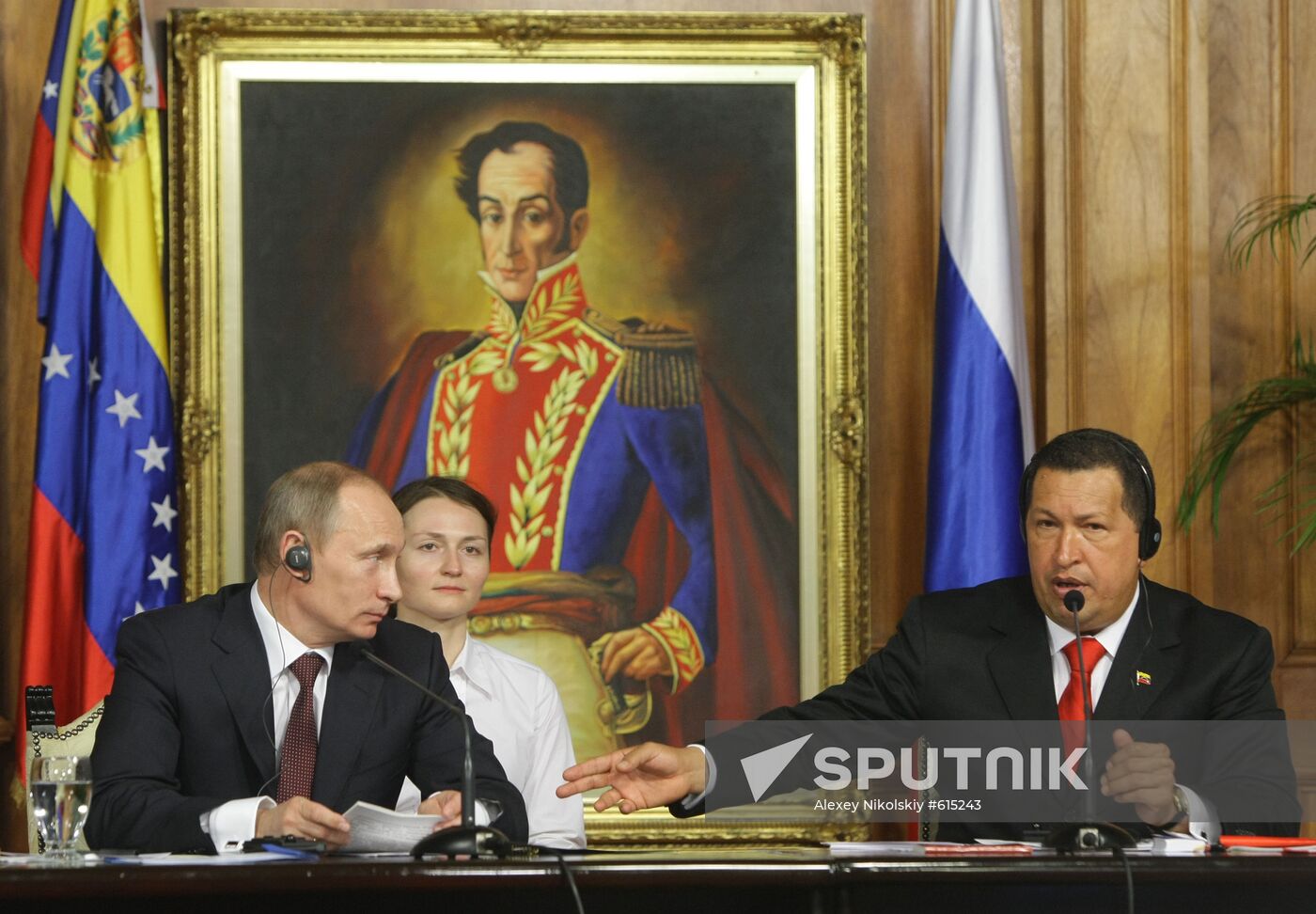 Joint news conference by Vladimir Putin and Hugo Chavez