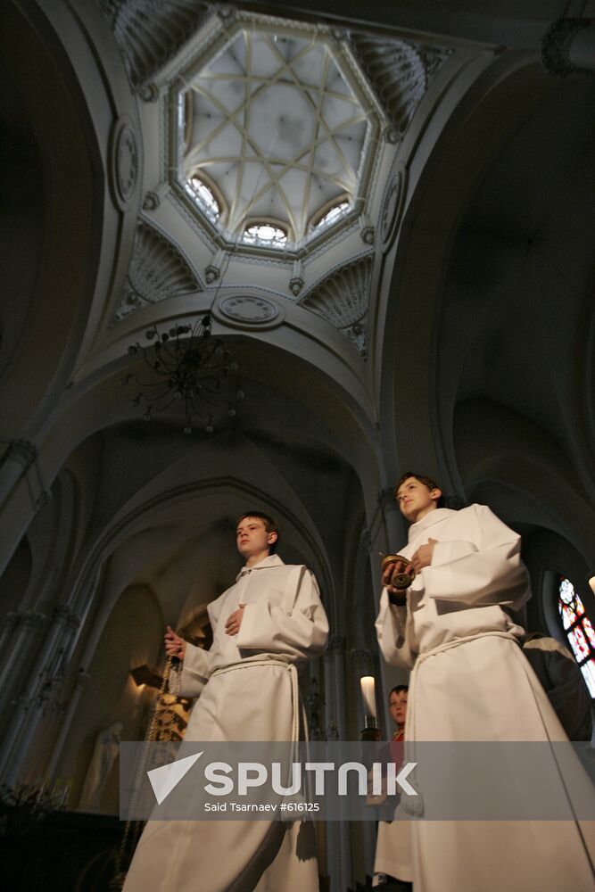 Celebration of Catholic Easter in Moscow