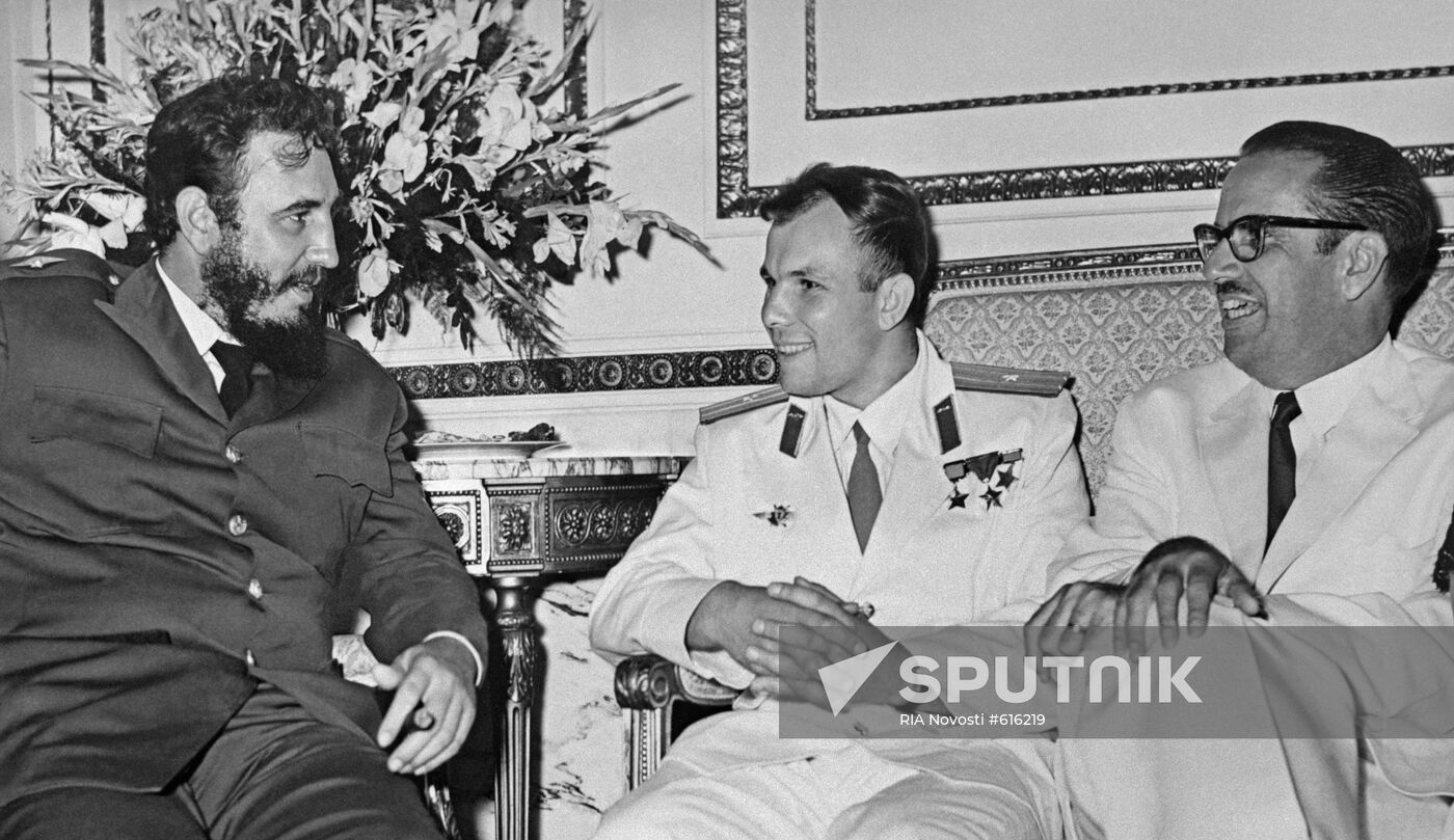 Yuri Gagarin, Fidel Castro, Osvaldo Dorticos Torrado