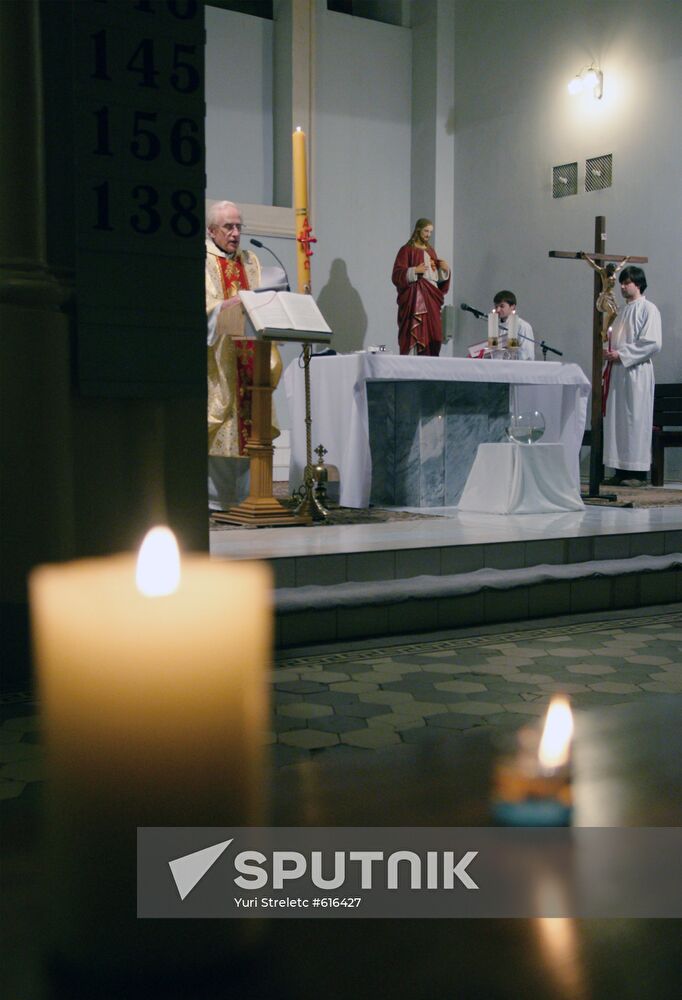 Celebration of Catholic Easter in Samara