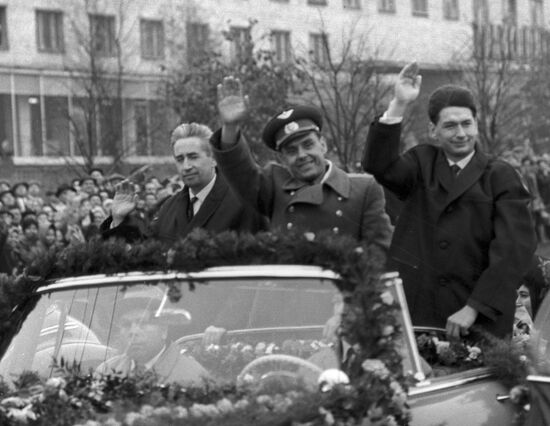 Welcome ceremony for cosmonauts