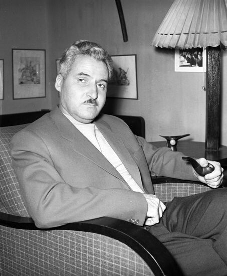 Soviet writer Konstantin Simonov