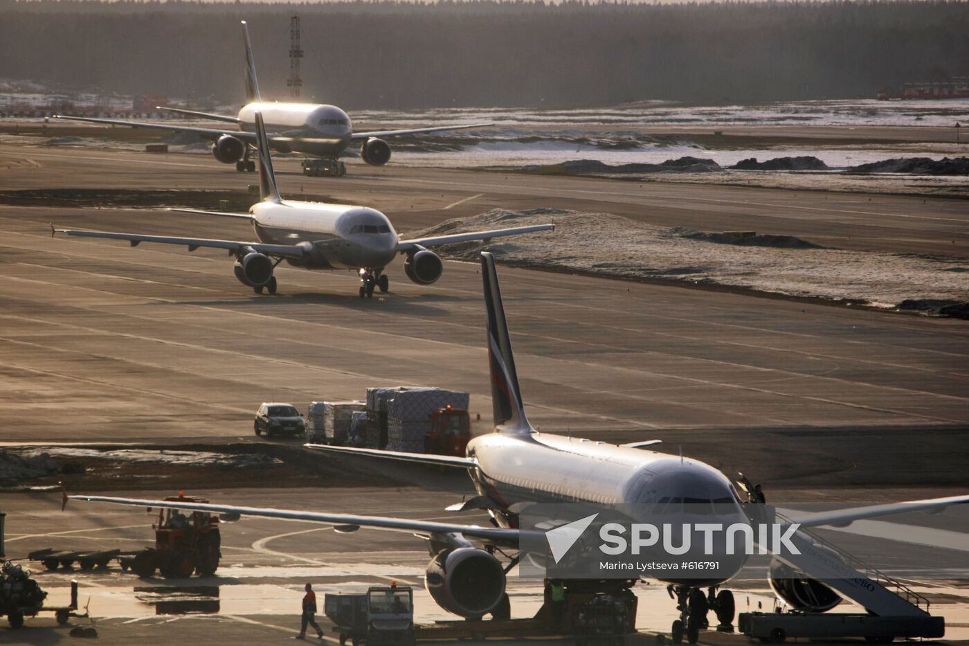 Airbus-319, Airbus-320 and Boeing-767