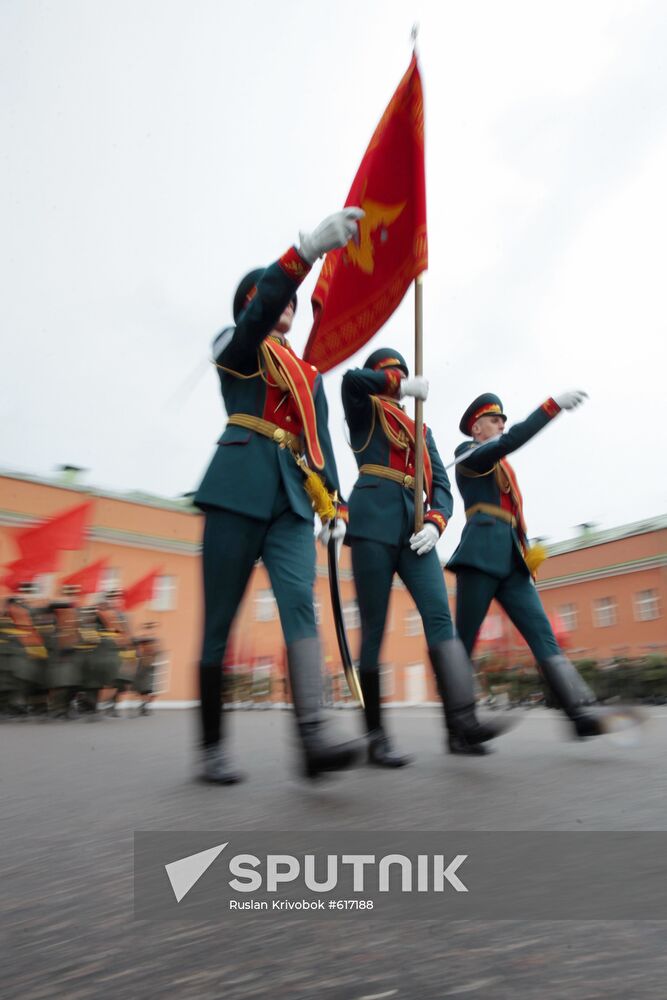 Color guards hold joint training for Victory Parade