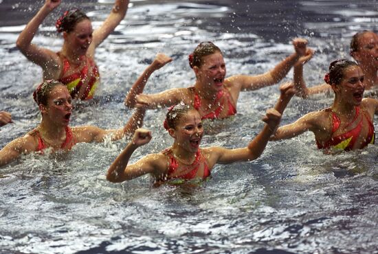 Synchronized swimming