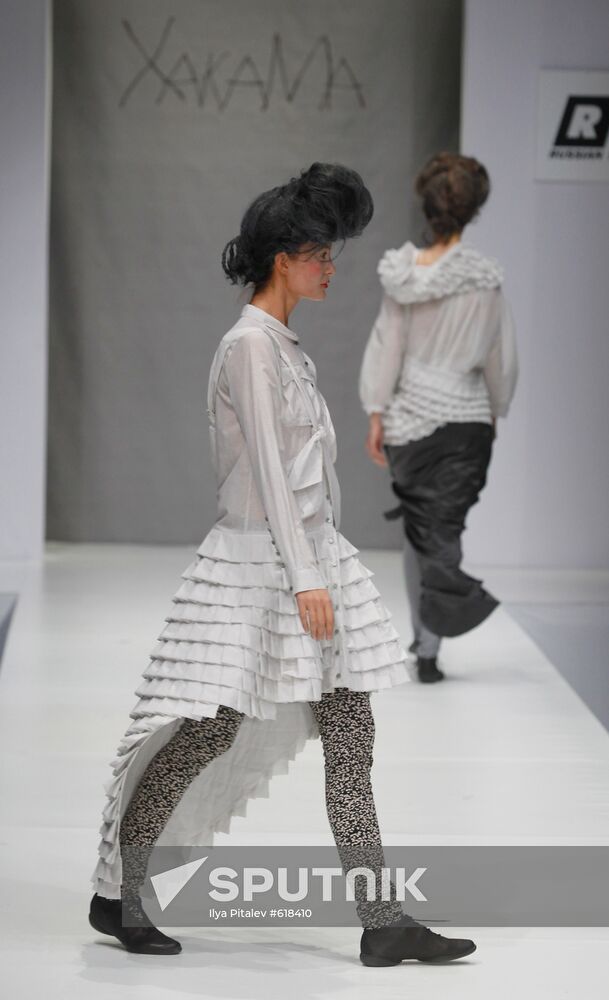 Irina Khakamada and Yelena Makashova's collection show