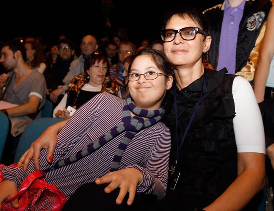Irina Khakamada with her daughter Maria