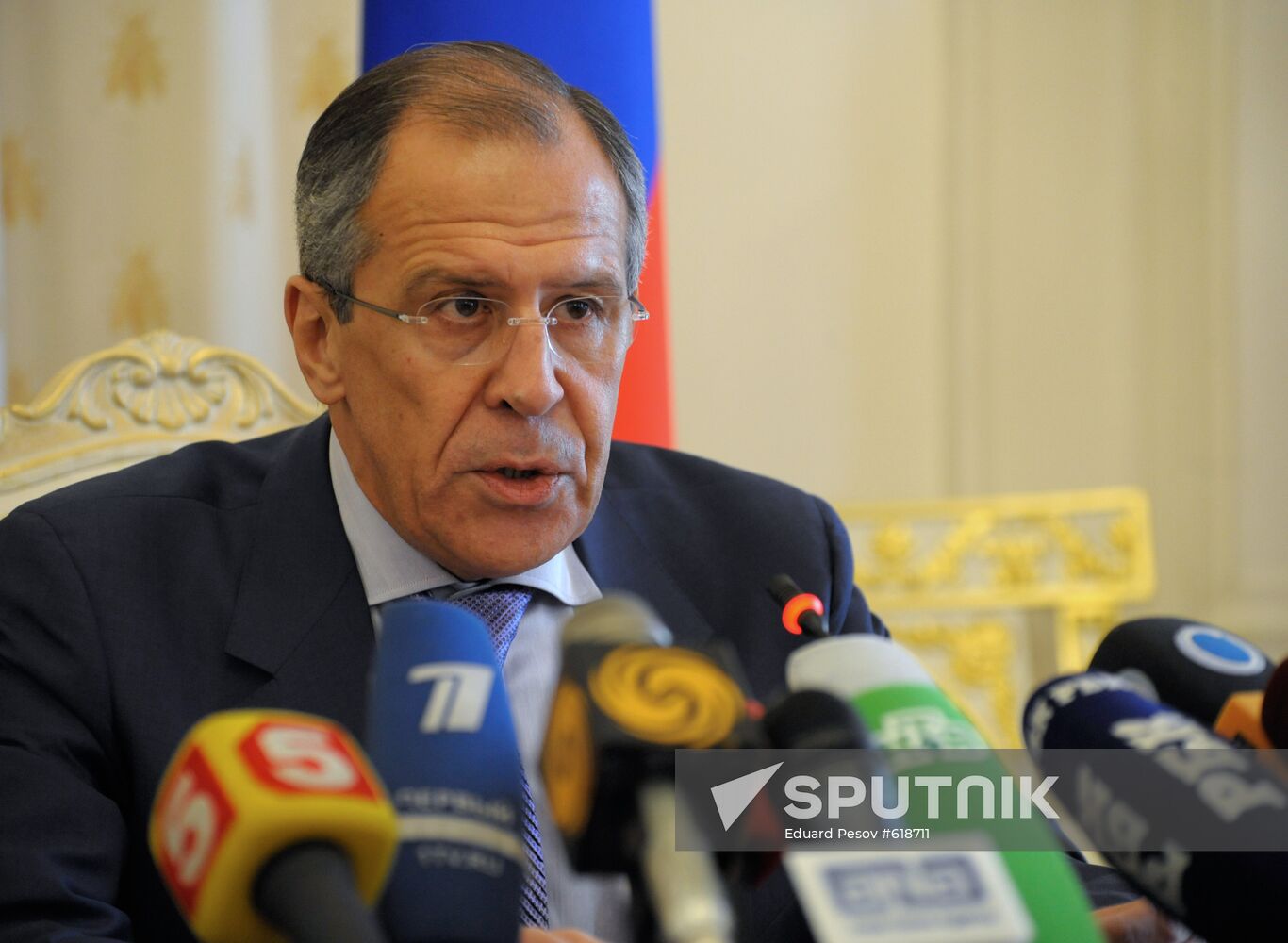 Sergei Lavrov gives news conference