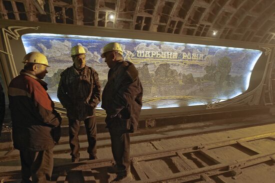 Building the Dostoyevskaya and Maryina Roshcha metro stations