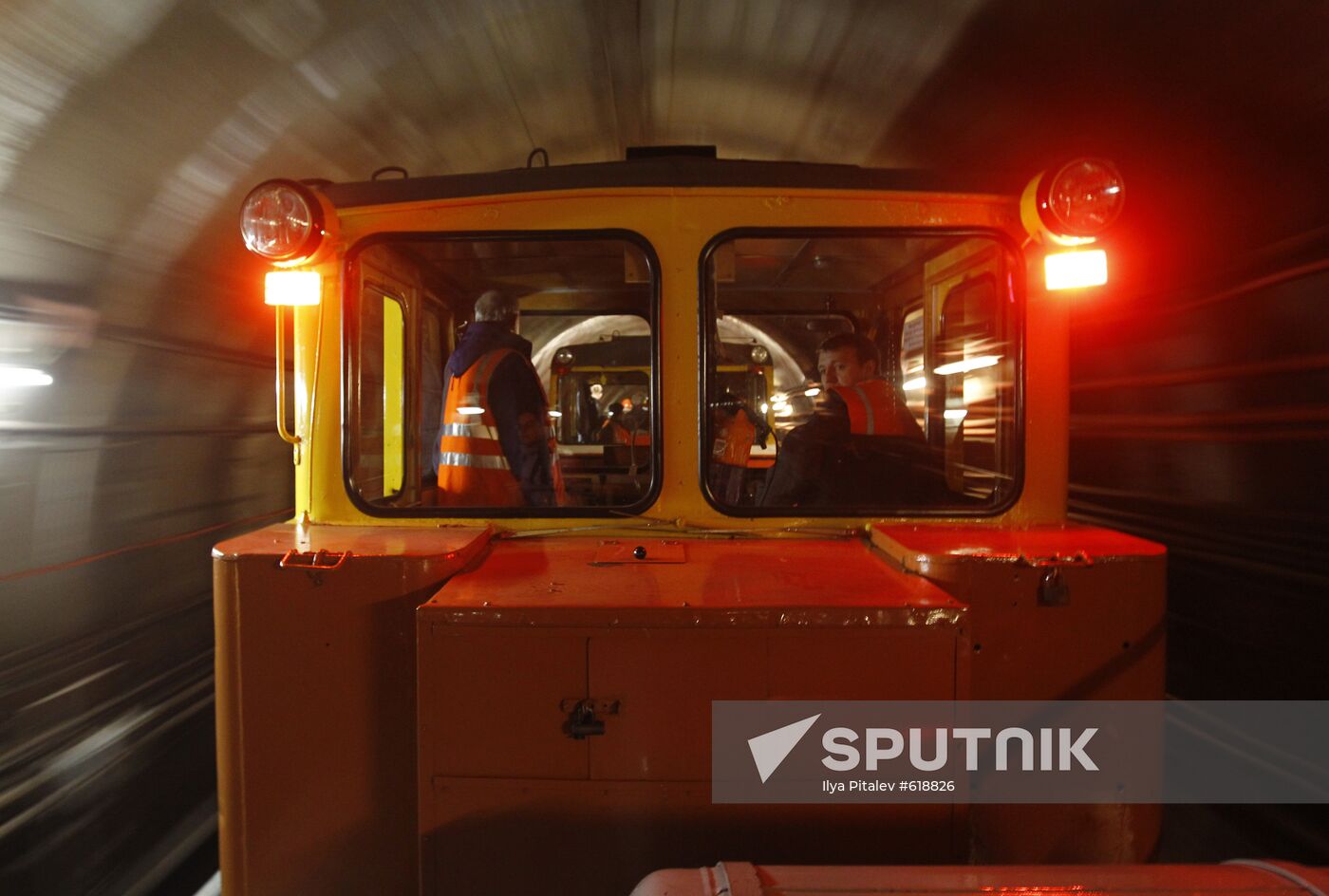 Building the Dostoyevskaya and Maryina Roshcha metro stations