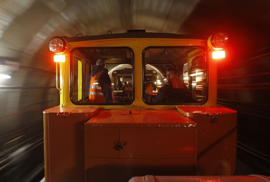 Building the Dostoyevskaya and Maryina Roshcha metro stations