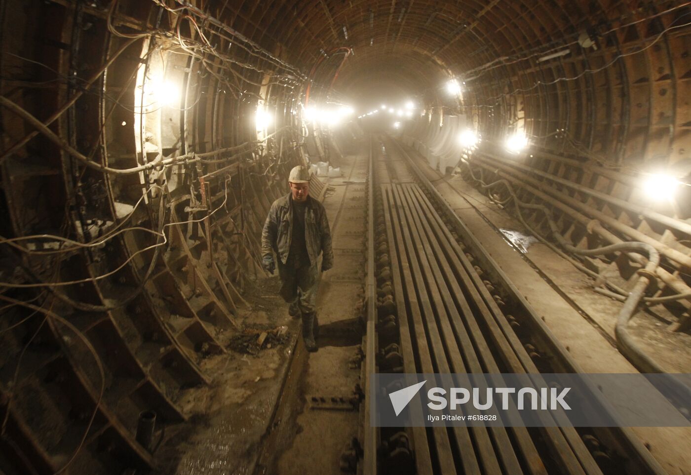 Building the Dostoyevskaya and Maryina Roshcha metro stations